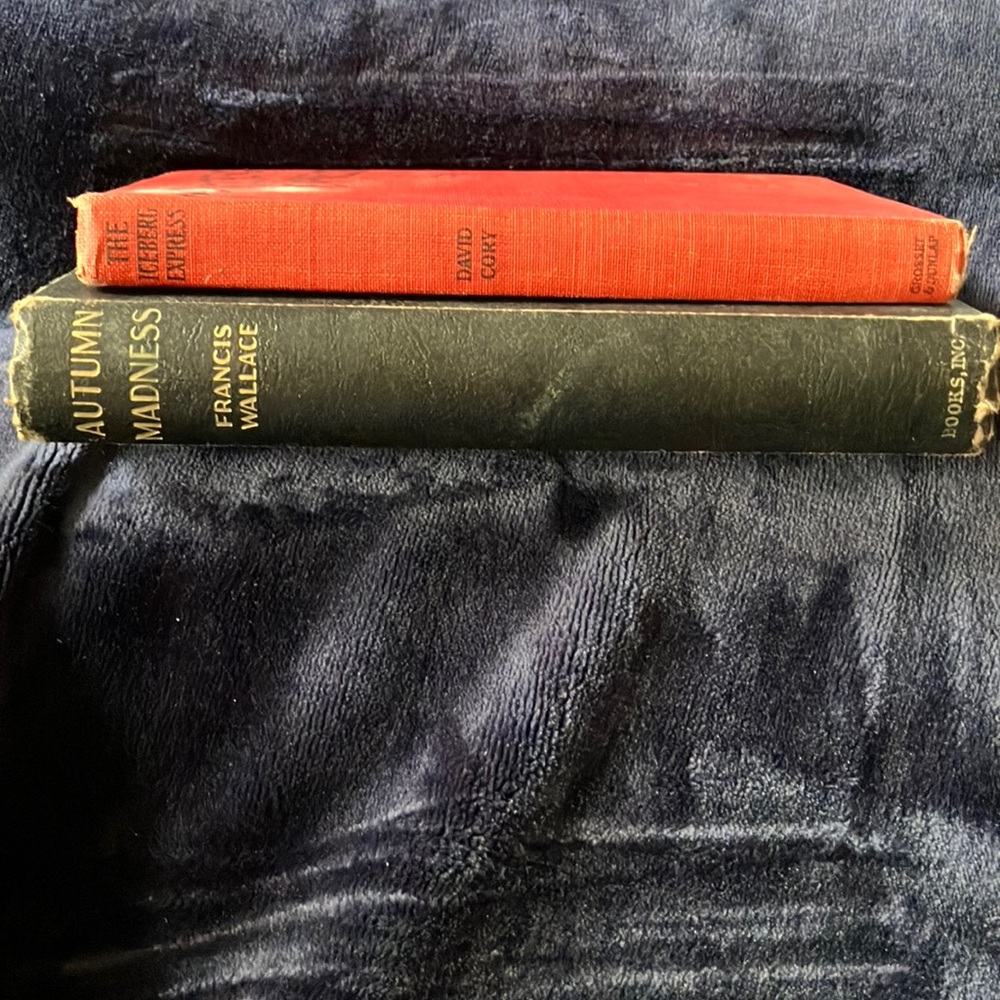 Vintage‎ Black and Red Hardcover Books